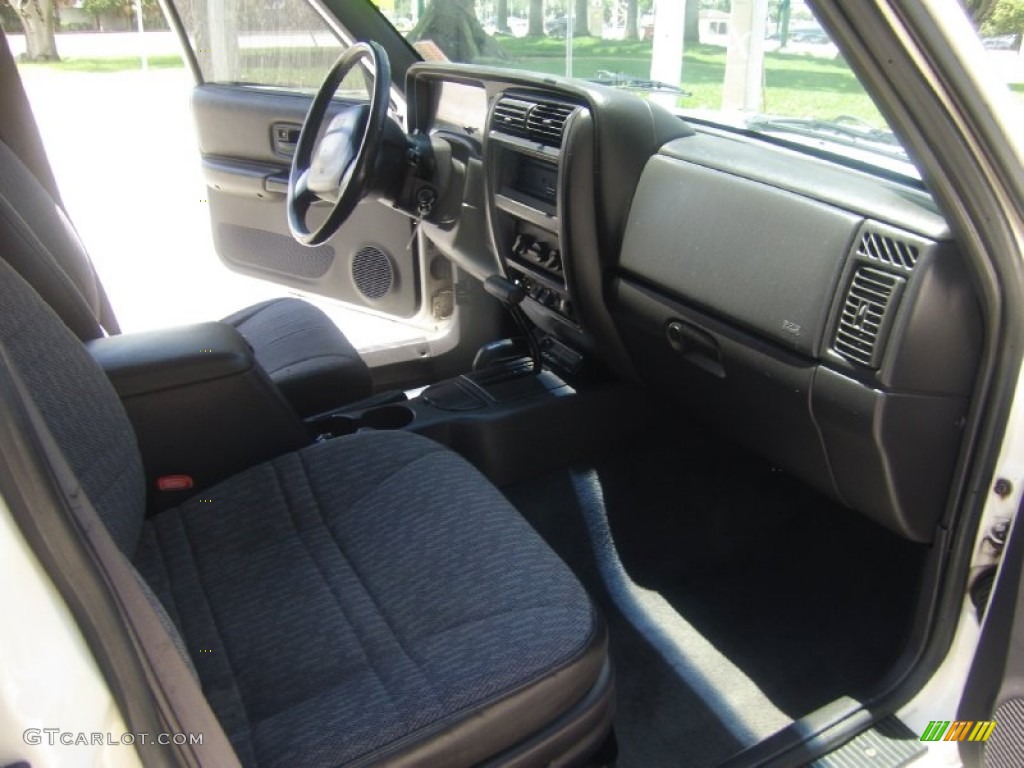 2001 Cherokee Sport 4x4 - Stone White / Agate photo #14