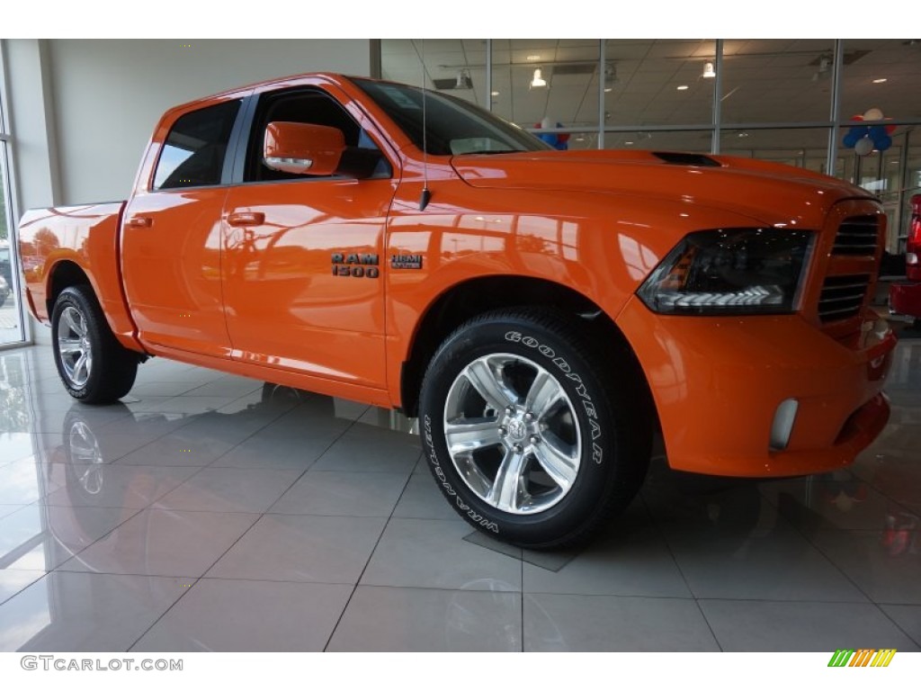 2015 1500 Sport Crew Cab - Ignition Orange / Black photo #4