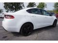 Bright White - Dart SXT Photo No. 3