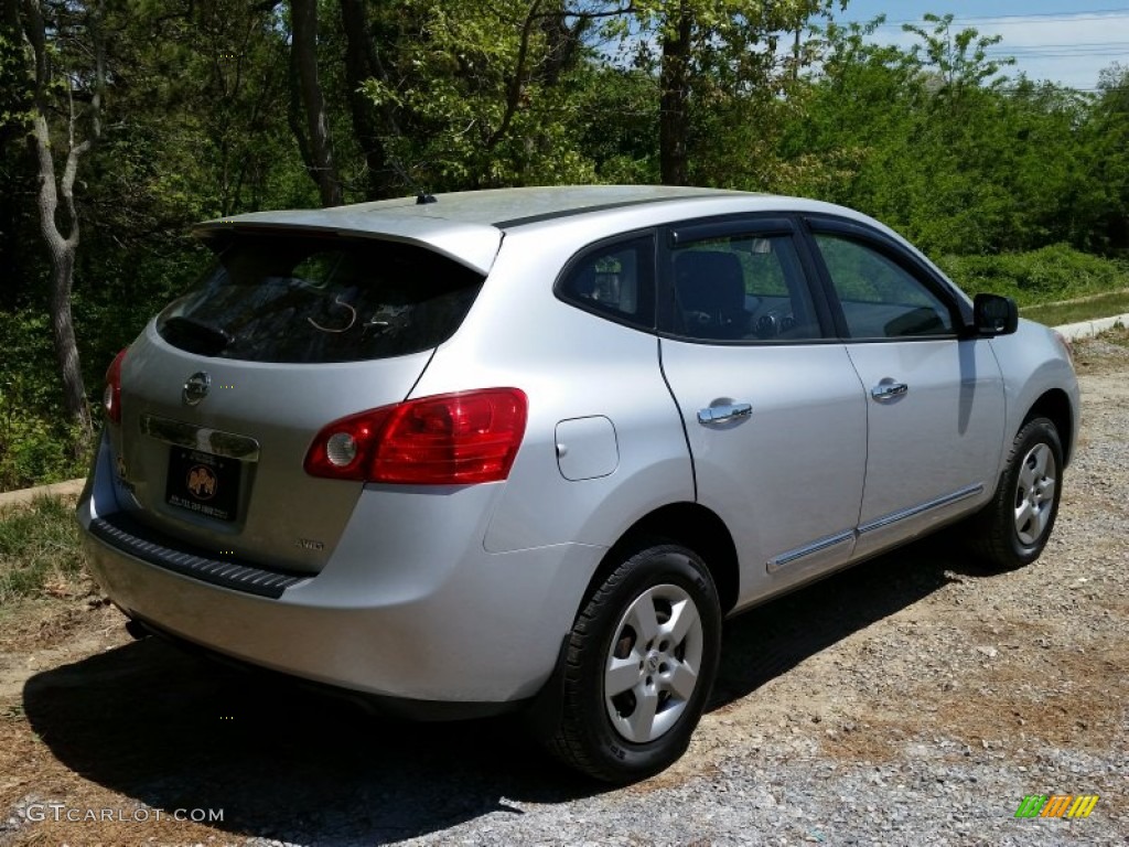 2012 Rogue S AWD - Brilliant Silver / Black photo #7