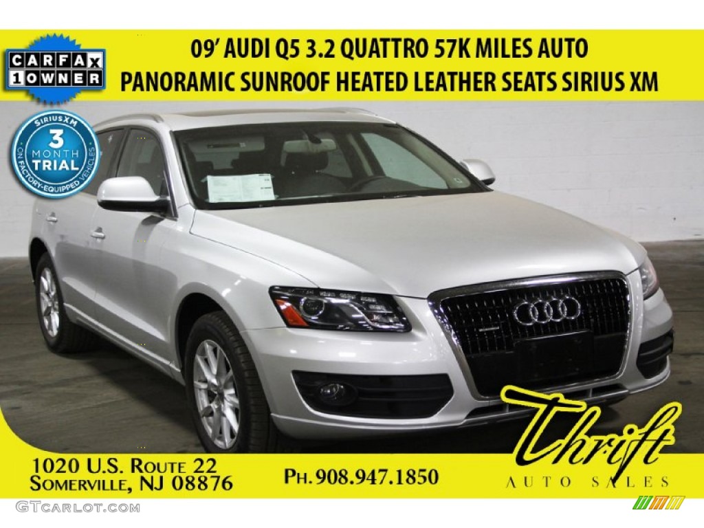 2009 Q5 3.2 Premium quattro - Ice Silver Metallic / Black photo #1