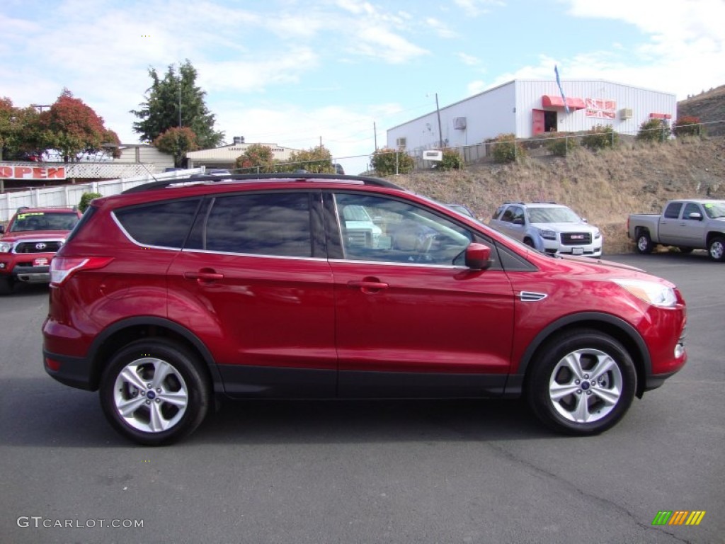 2013 Escape SE 2.0L EcoBoost 4WD - Ruby Red Metallic / Medium Light Stone photo #8