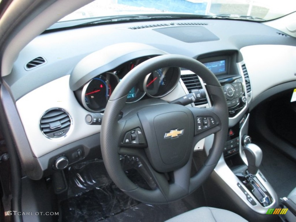 2015 Cruze LT - Autumn Bronze Metallic / Jet Black/Medium Titanium photo #14
