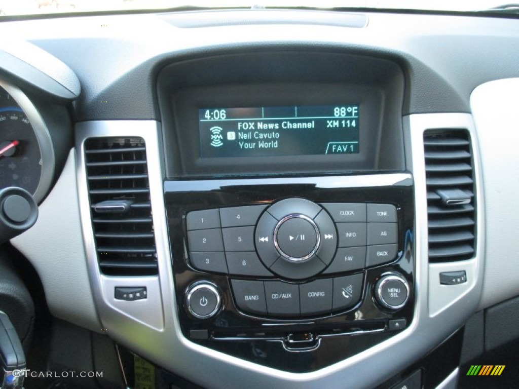 2015 Cruze LT - Autumn Bronze Metallic / Jet Black/Medium Titanium photo #16