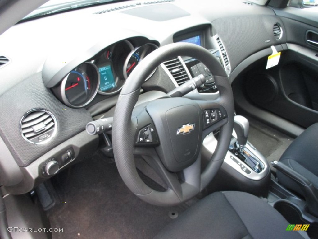 2015 Cruze LT - Blue Ray Metallic / Jet Black/Medium Titanium photo #14