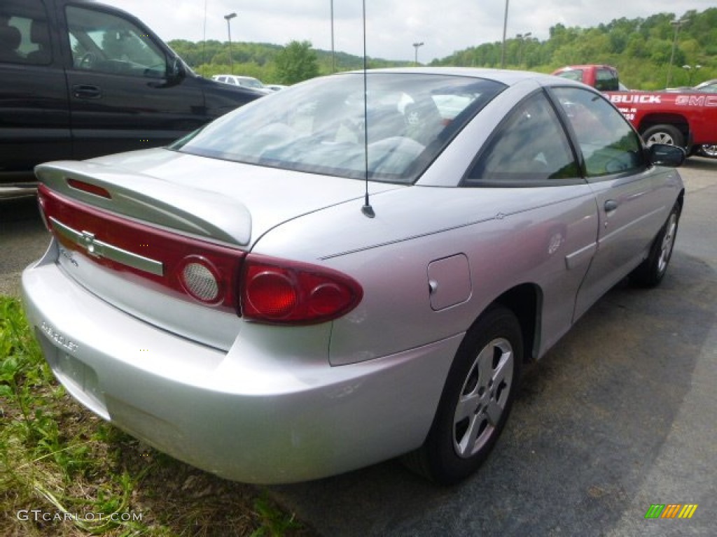 2003 Cavalier LS Coupe - Ultra Silver Metallic / Graphite Gray photo #4