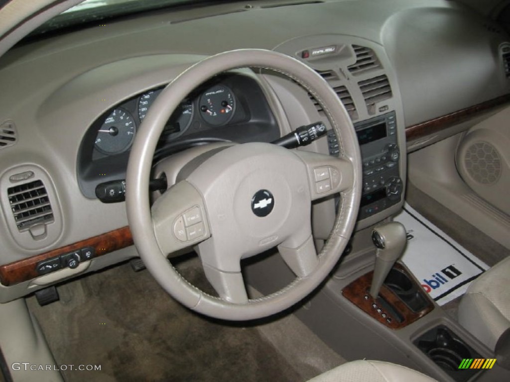 2004 Malibu LT V6 Sedan - Light Driftwood Metallic / Neutral photo #6