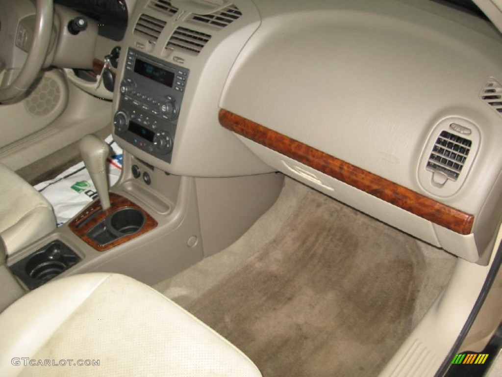 2004 Malibu LT V6 Sedan - Light Driftwood Metallic / Neutral photo #12