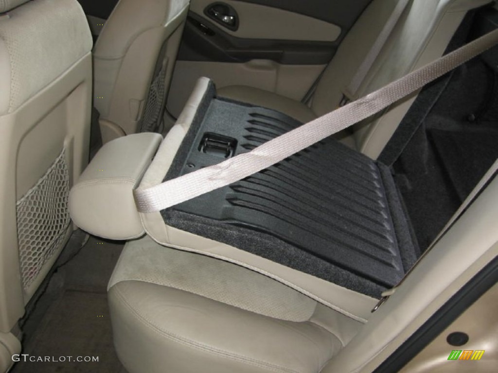 2004 Malibu LT V6 Sedan - Light Driftwood Metallic / Neutral photo #15