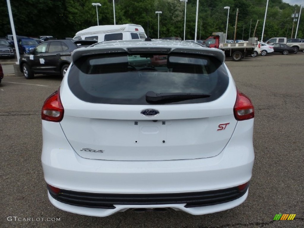 2015 Focus ST Hatchback - Oxford White / ST Smoke Storm/Charcoal Black Recaro Sport Seats photo #4