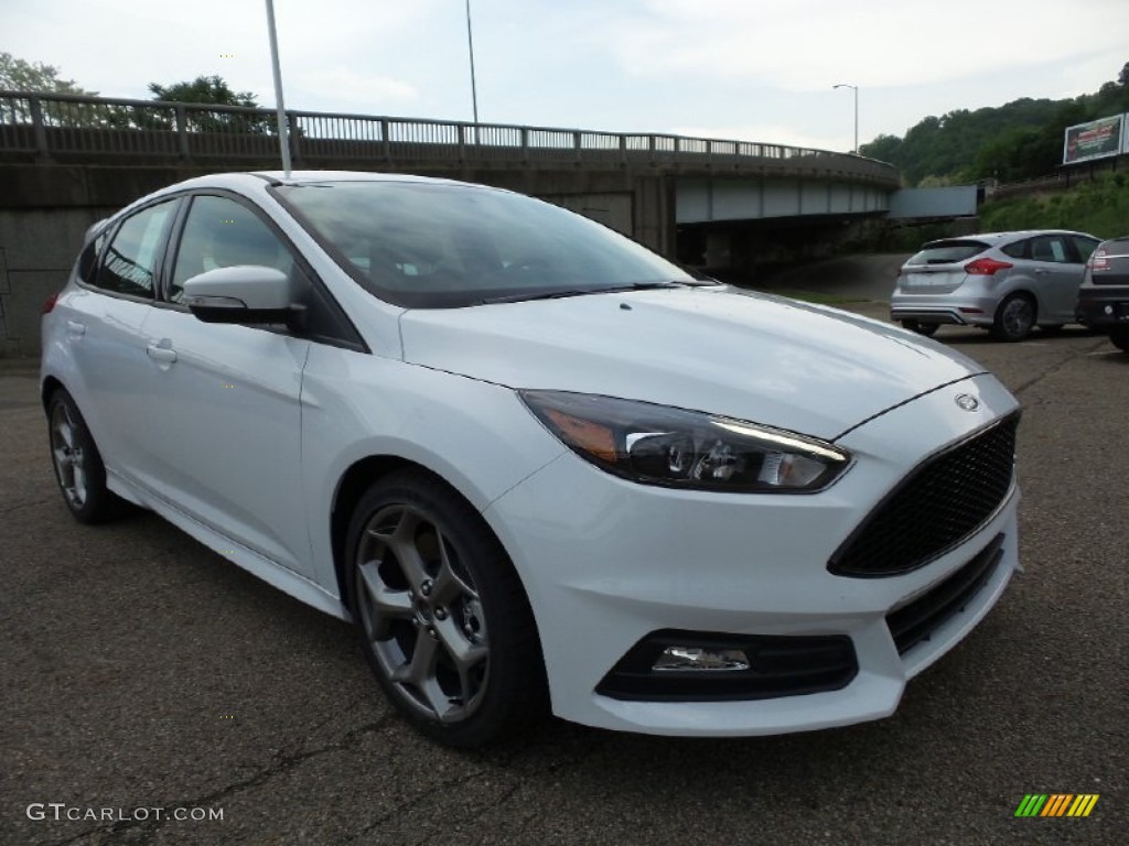2015 Focus ST Hatchback - Oxford White / ST Smoke Storm/Charcoal Black Recaro Sport Seats photo #9