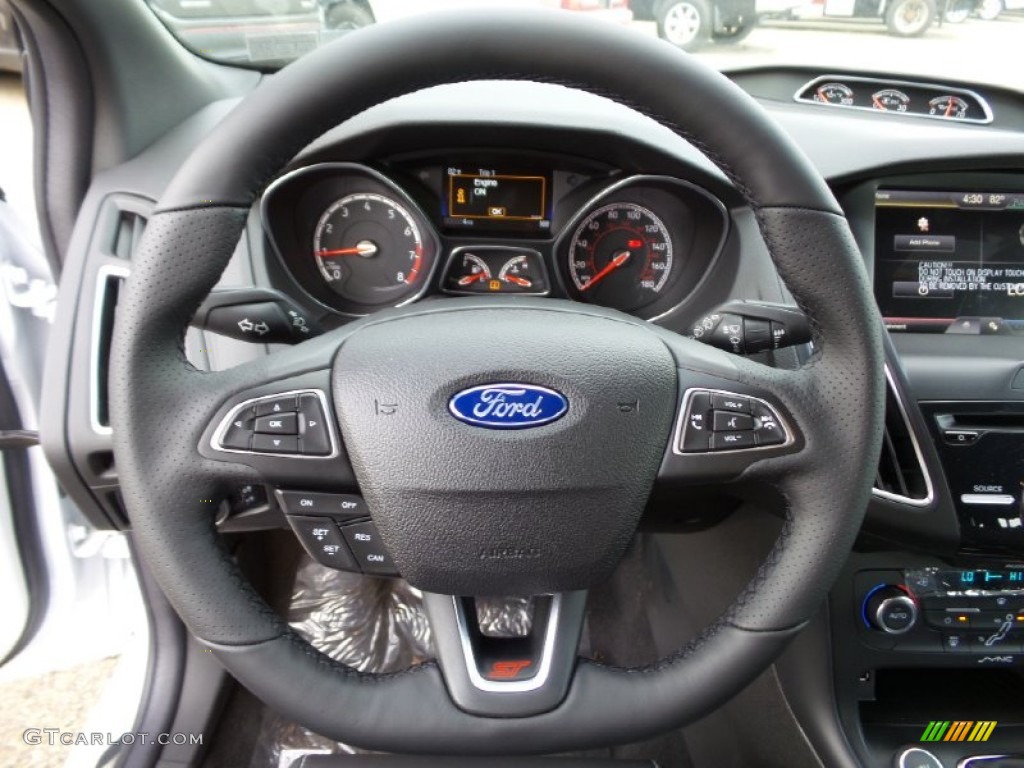 2015 Ford Focus ST Hatchback Steering Wheel Photos
