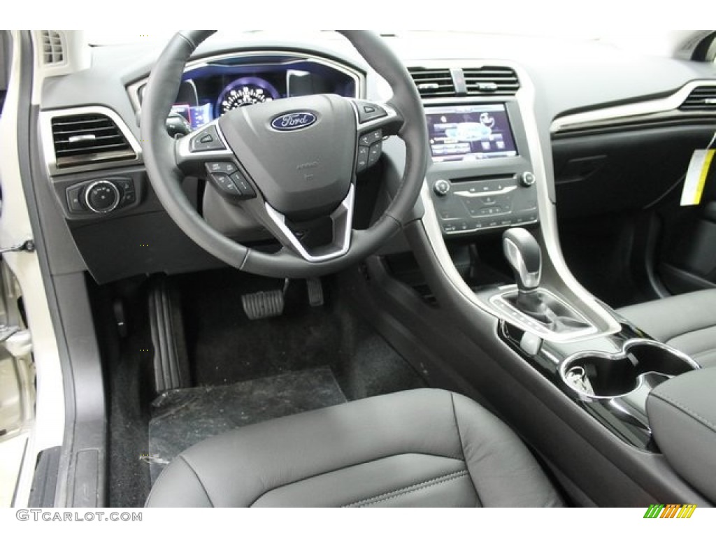 2015 Fusion SE - Tectonic Silver Metallic / Charcoal Black photo #10