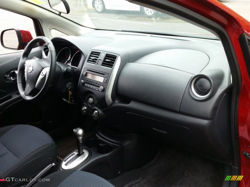 2014 Versa Note SV - Red Brick / Charcoal photo #6