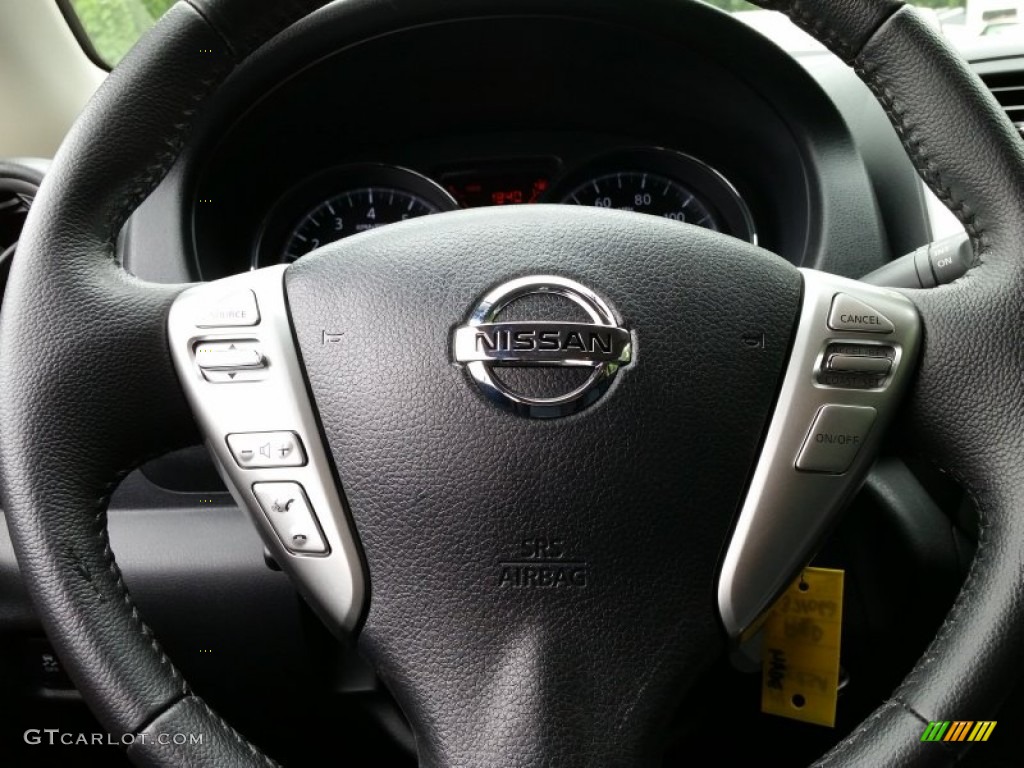 2014 Versa Note SV - Red Brick / Charcoal photo #15