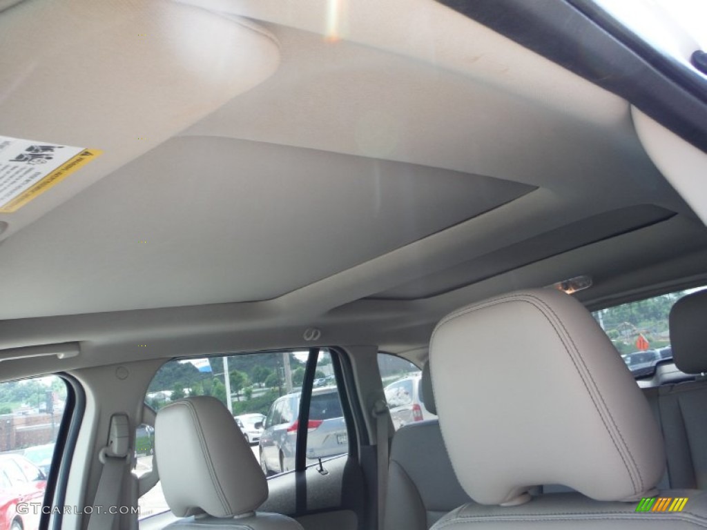 2012 Edge Limited AWD - White Platinum Metallic Tri-Coat / Medium Light Stone photo #13