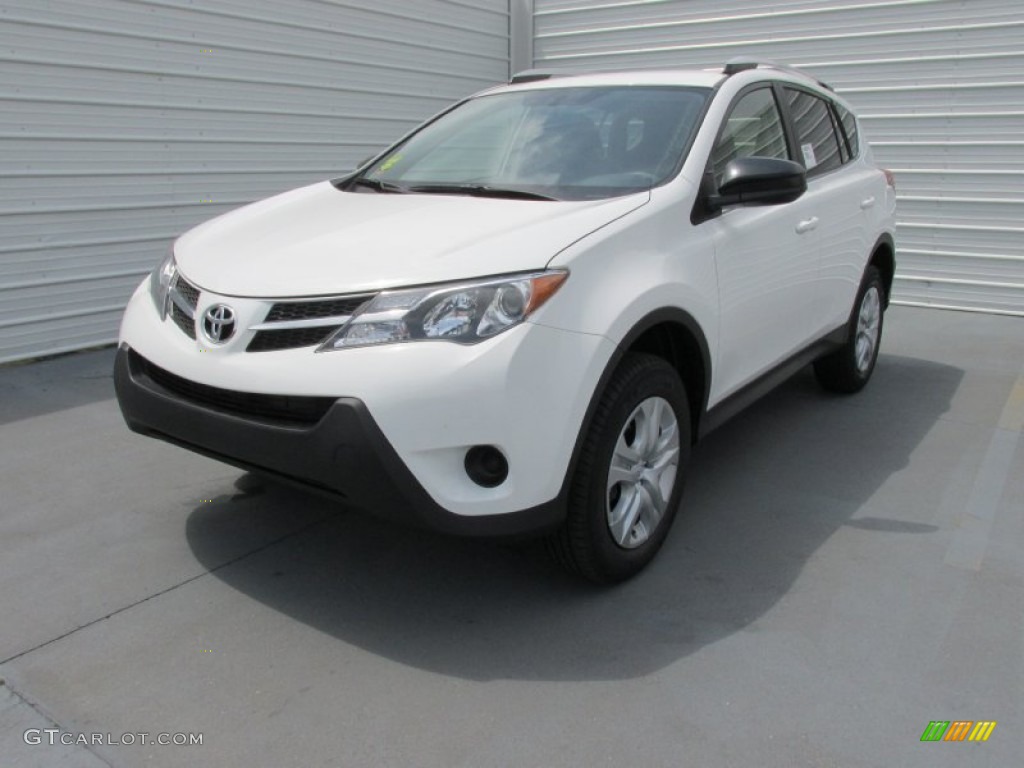 2015 RAV4 LE - Super White / Black photo #7