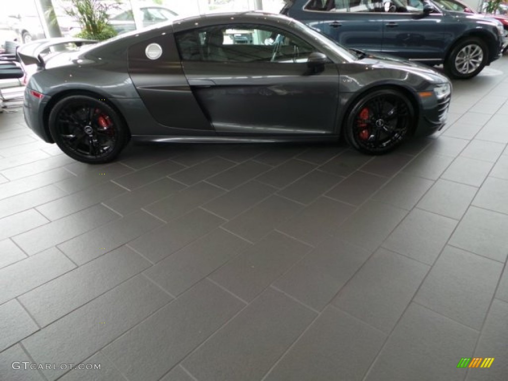 2015 R8 Competition - Daytona Grey Pearl / Black photo #8
