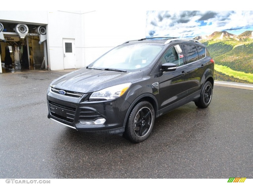 2013 Escape Titanium 2.0L EcoBoost 4WD - Tuxedo Black Metallic / Charcoal Black photo #4