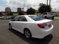 Super White - Camry SE Photo No. 5