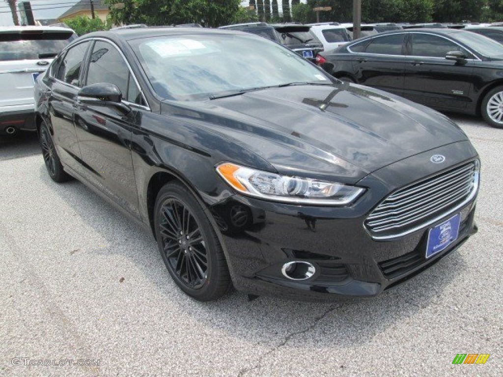 2016 Fusion SE - Shadow Black / Charcoal Black photo #1