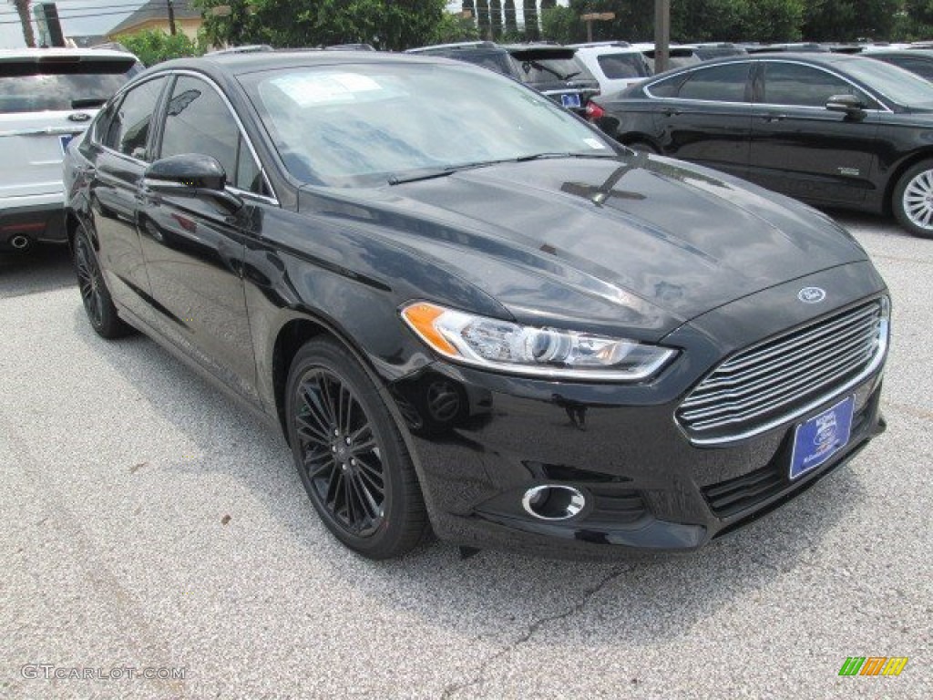 2016 Fusion SE - Shadow Black / Charcoal Black photo #1