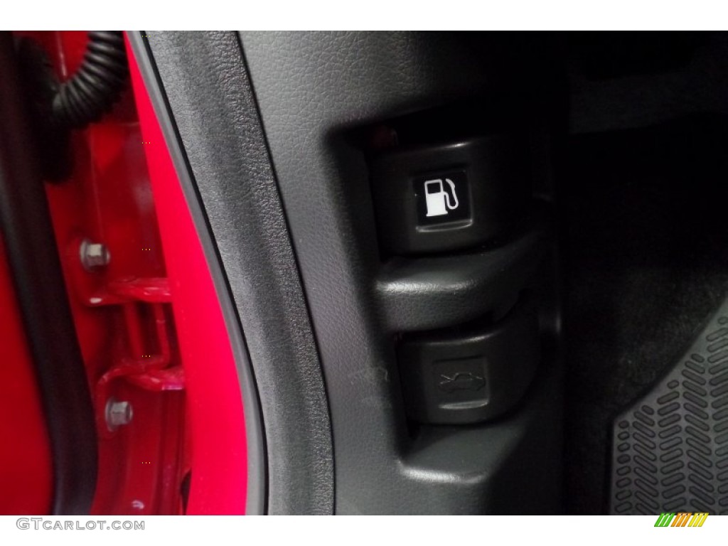 2016 Honda HR-V LX AWD Controls Photo #104106508