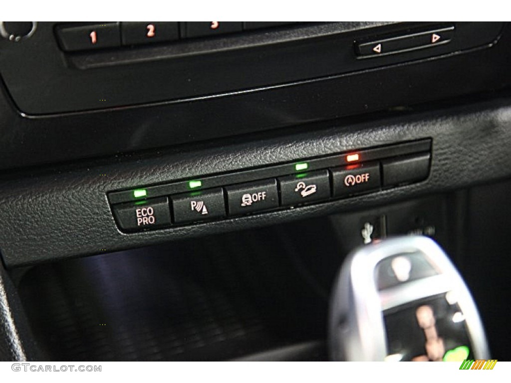 2013 X1 xDrive 28i - Valencia Orange / Black photo #12