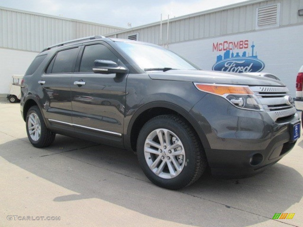 2015 Explorer XLT - Magnetic / Charcoal Black photo #1