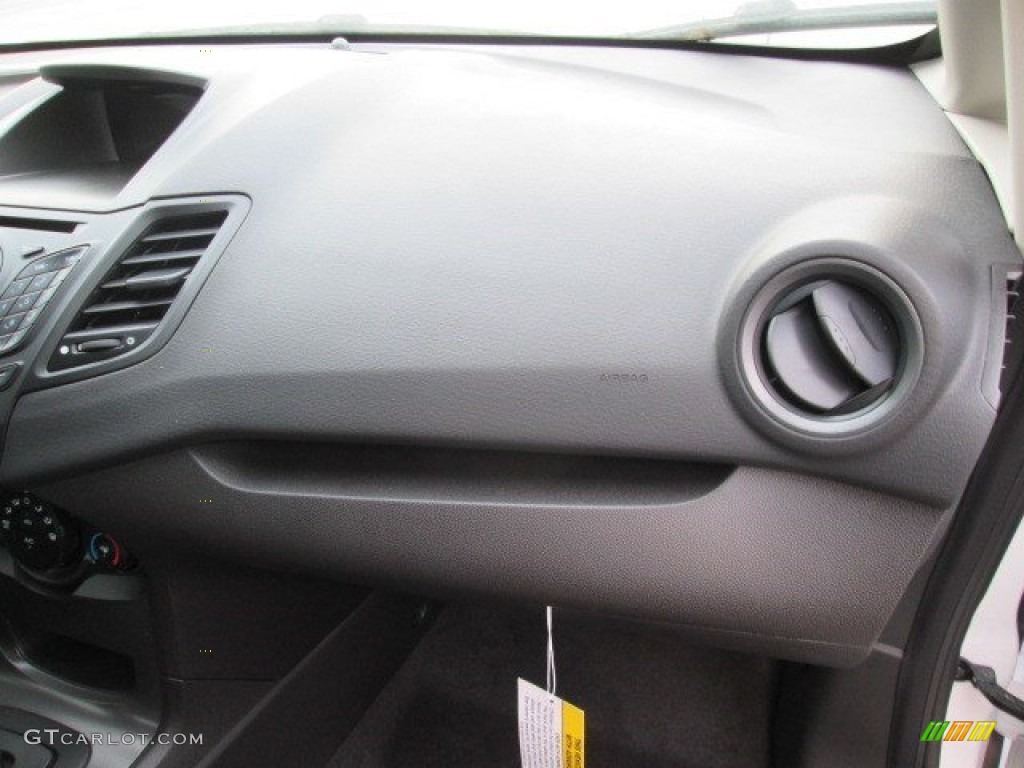 2015 Fiesta S Sedan - Oxford White / Charcoal Black photo #19