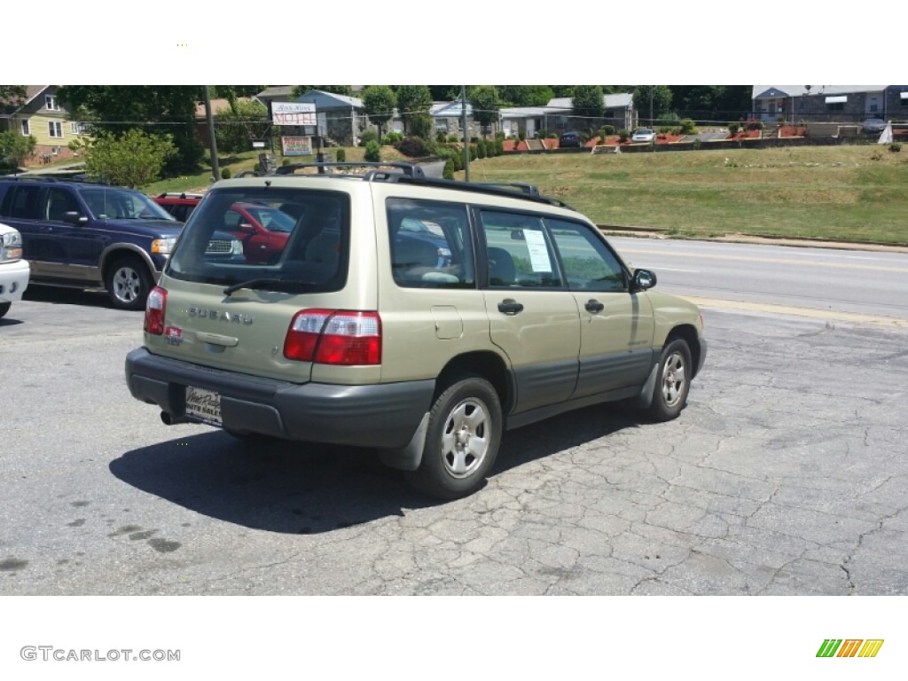 2002 Forester 2.5 L - Sierra Gold Metallic / Gray photo #3