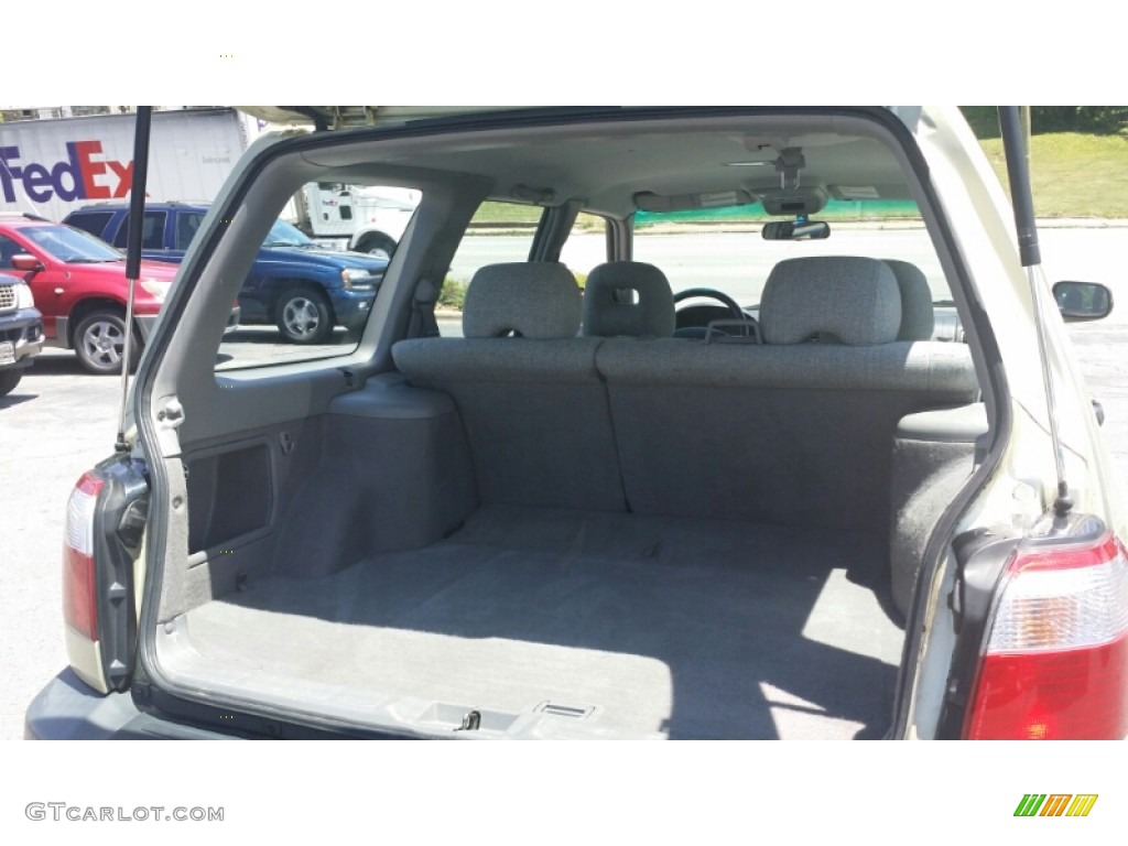 2002 Forester 2.5 L - Sierra Gold Metallic / Gray photo #10