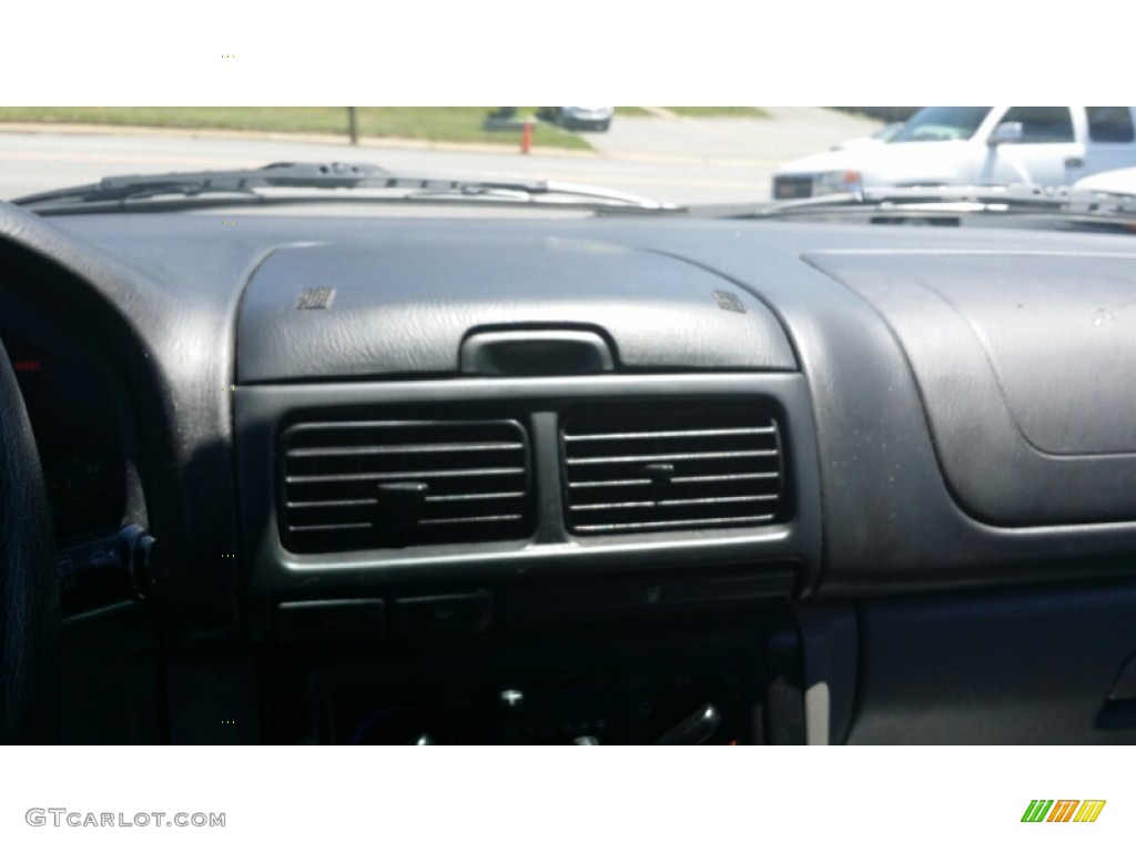 2002 Forester 2.5 L - Sierra Gold Metallic / Gray photo #22