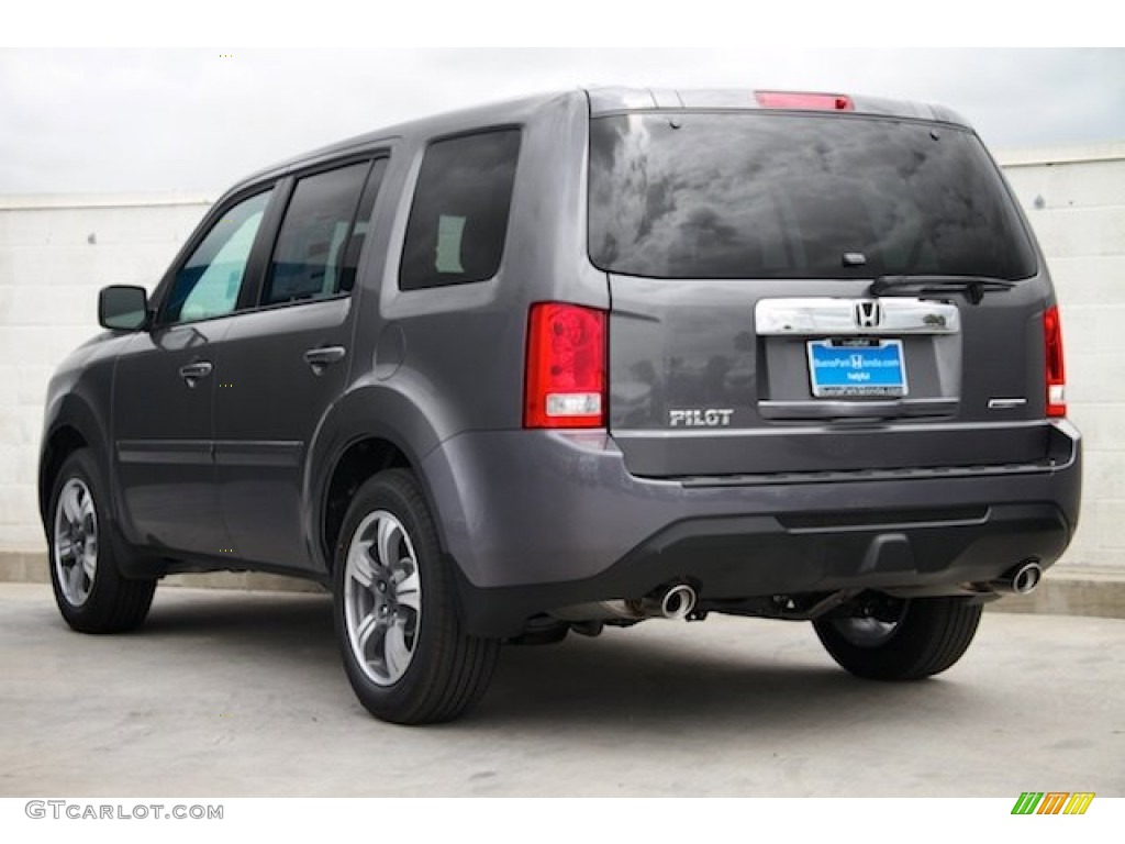 2015 Pilot SE - Modern Steel Metallic / Gray photo #2