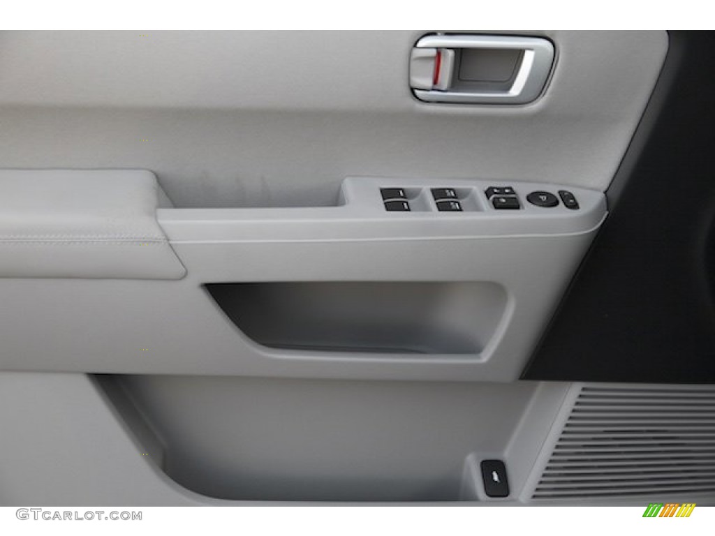 2015 Pilot LX - Crystal Black Pearl / Gray photo #8