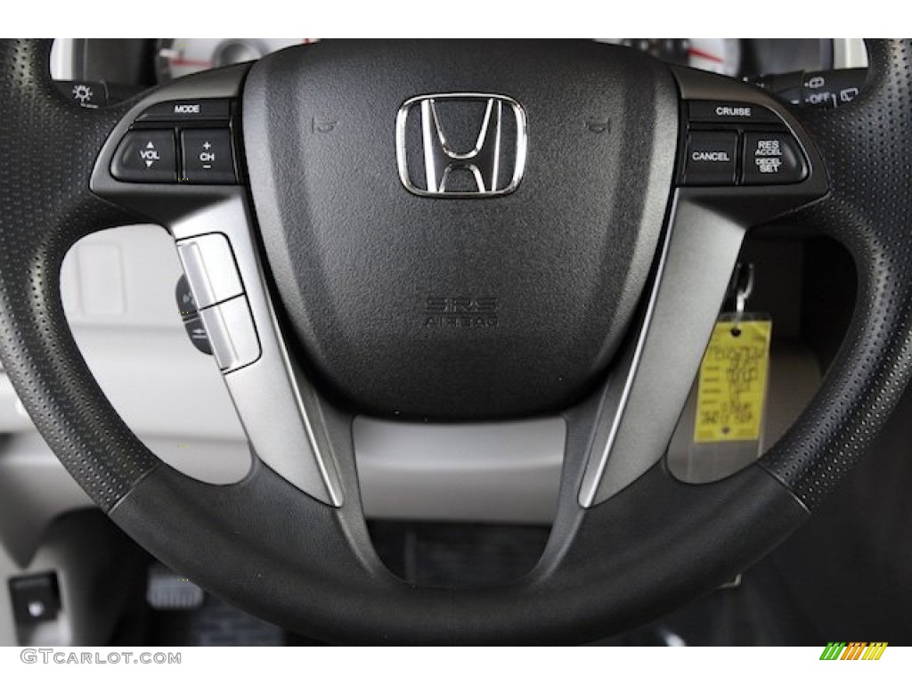 2015 Pilot LX - Crystal Black Pearl / Gray photo #10