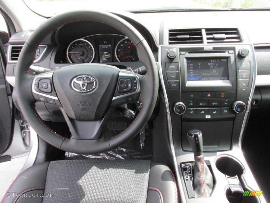 2015 Camry SE - Celestial Silver Metallic / Black photo #23