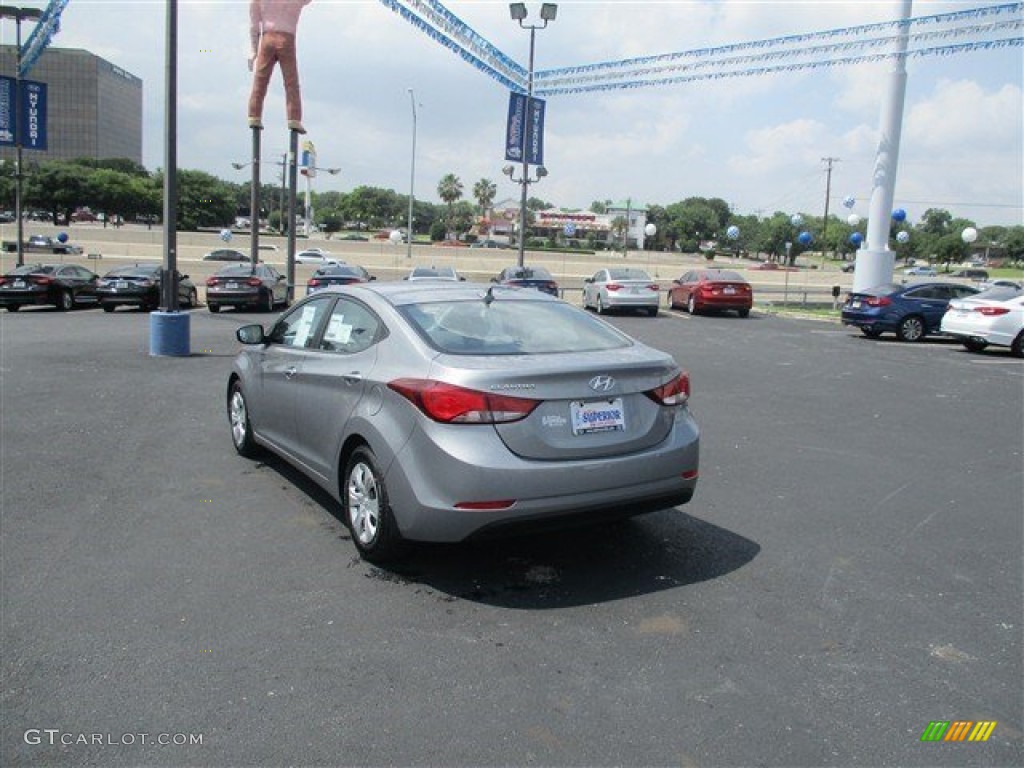 2016 Elantra SE - Titanium Gray / Gray photo #6