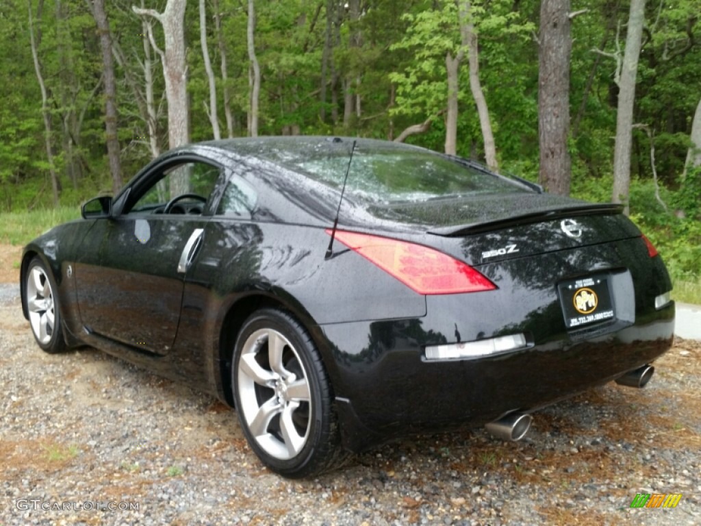 2006 350Z Touring Coupe - Magnetic Black Pearl / Charcoal Leather photo #6