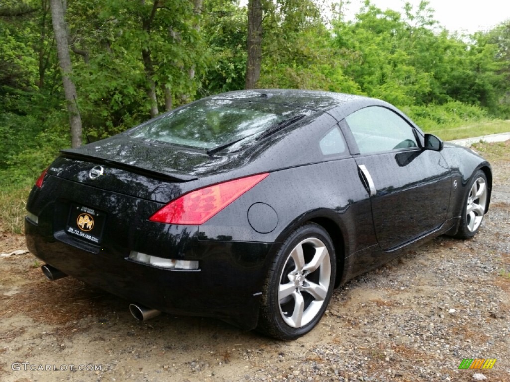2006 350Z Touring Coupe - Magnetic Black Pearl / Charcoal Leather photo #7