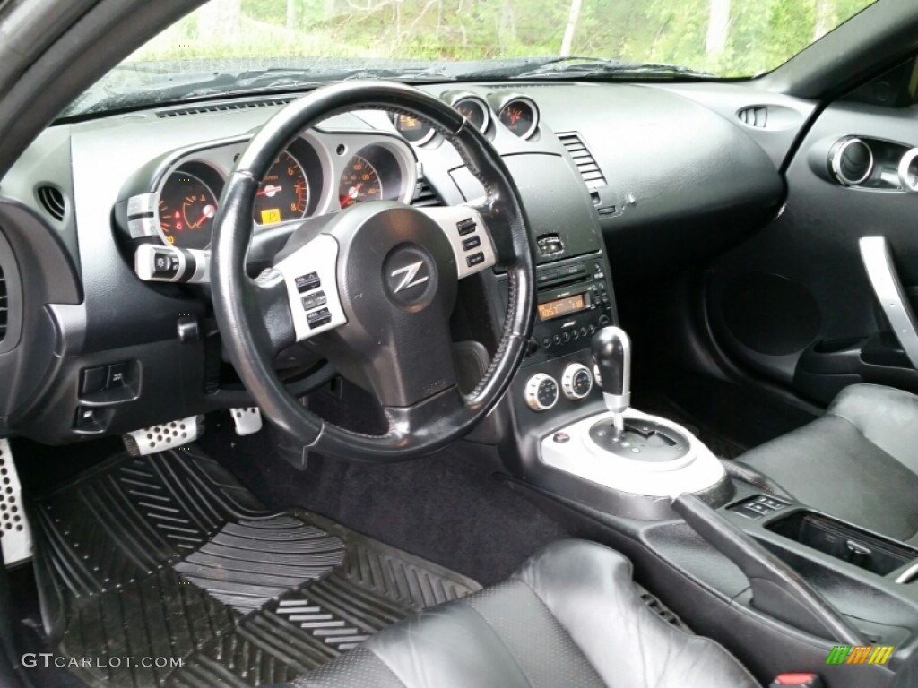 2006 350Z Touring Coupe - Magnetic Black Pearl / Charcoal Leather photo #9