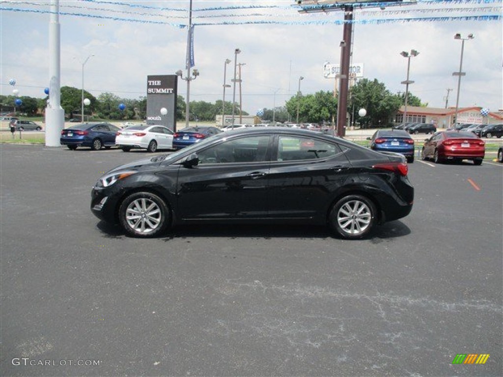 2016 Elantra SE - Phantom Black / Beige photo #5