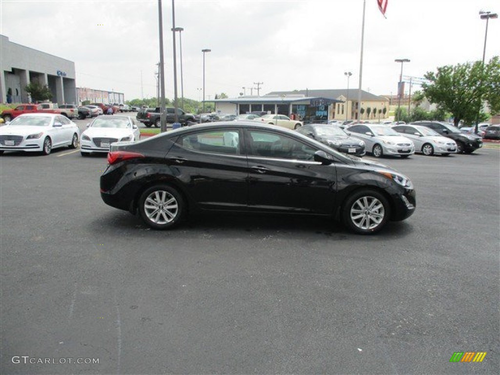 2016 Elantra SE - Phantom Black / Beige photo #9