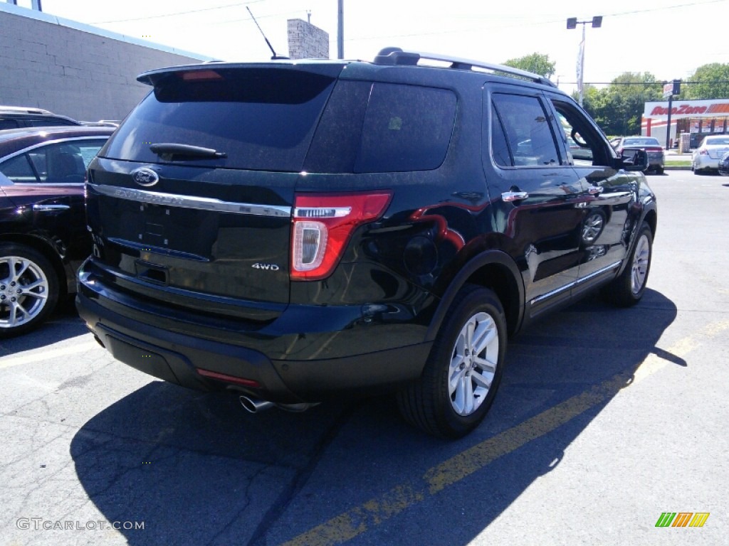 2013 Explorer XLT 4WD - Green Gem Metallic / Charcoal Black photo #5