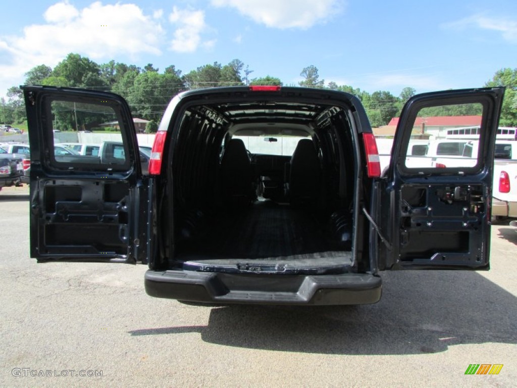 2007 Express 1500 Cargo Van - Dark Blue Metallic / Neutral photo #11