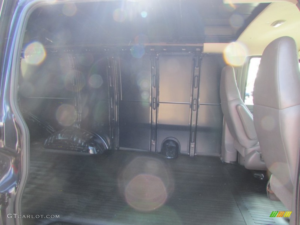 2007 Express 1500 Cargo Van - Dark Blue Metallic / Neutral photo #17