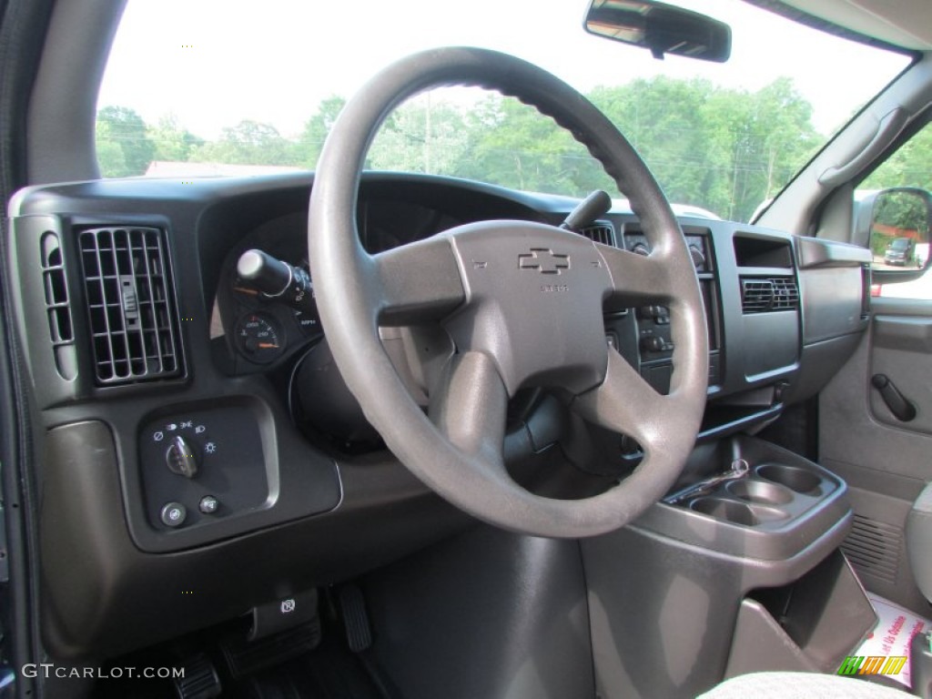 2007 Express 1500 Cargo Van - Dark Blue Metallic / Neutral photo #38