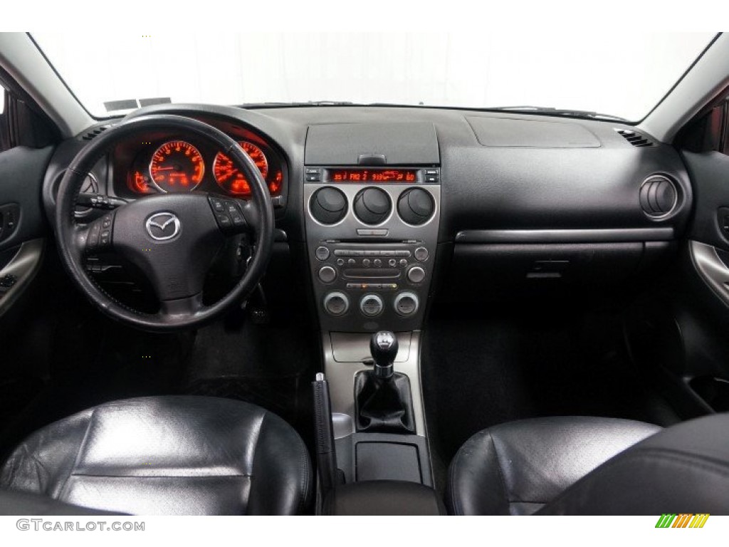 2004 MAZDA6 s Sedan - Glacier Silver Metallic / Black photo #21