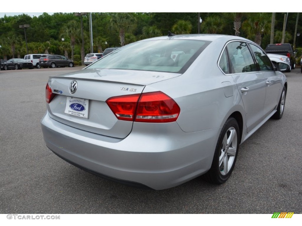 2012 Passat TDI SE - Reflex Silver Metallic / Moonrock Gray photo #5