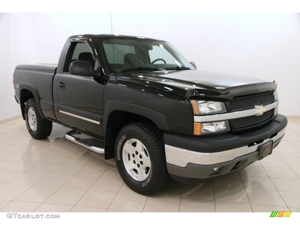 2005 Silverado 1500 Z71 Regular Cab 4x4 - Black / Dark Charcoal photo #1